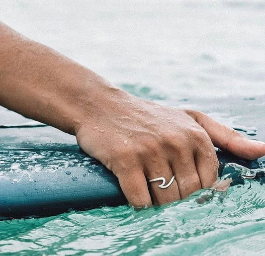 Seyra™ Surf Wave Ring — Silver